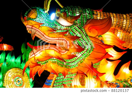 Chiba German Village in Winter: The Green Dragon Head Illumination is Impressive Chiba German Village in Winter: The Green Dragon Head Illumination is Impressive 88120137