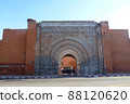 The rose-pink Agnou Bab near the Royal Palace in the old town of Marrakech, Morocco 88120620