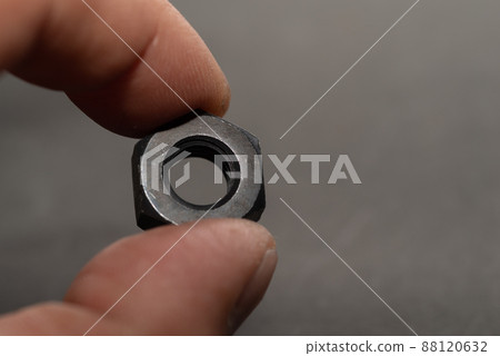 nut 88120632