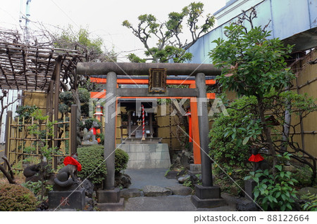 角後稻荷神社、上野松坂屋、火神、上野禦徒町站、東京都、上野、台東區 角後稻荷神社、上野松坂屋、火神、上野禦徒町站、東京都、上野、台東區 88122664