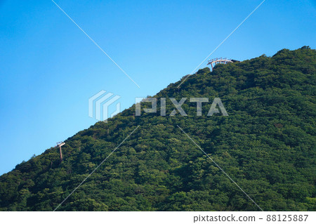 Harunasan Ropeway overlooking Lake Haruna and Haruna Plateau (Takasaki City, Gunma Prefecture) Harunasan Ropeway overlooking Lake Haruna and Haruna Plateau (Takasaki City, Gunma Prefecture) 88125887