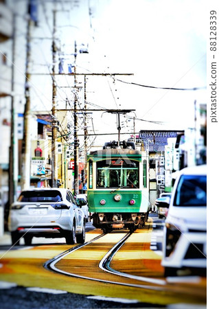 [Fujisawa City / Kamakura City] A train with a retro atmosphere 88128339