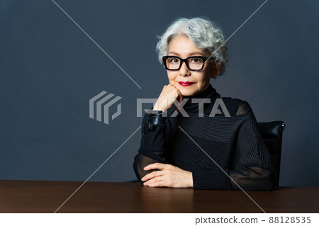 Executive woman portrait 88128535