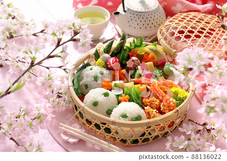 豆飯賞花竹籃便當 豆飯賞花竹籃便當 88136022