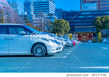 通過有效利用土地來管理每小時停車場和每月停車場 通過有效利用土地來管理每小時停車場和每月停車場 88137546