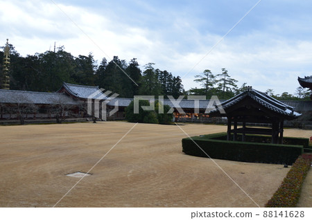 東大寺大佛殿內（奈良縣奈良市雜誌町） 88141628