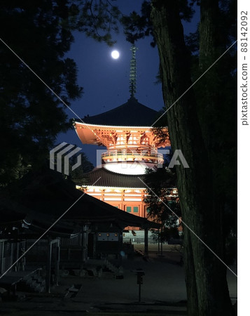 Mount Koya's Honpo Hall Mount Koya's Honpo Hall 88142092