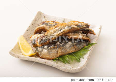 沙丁魚的 Tatsutaage (八戶寒流 Toro Iwashi) 沙丁魚的 Tatsutaage (八戶寒流 Toro Iwashi) 88142488