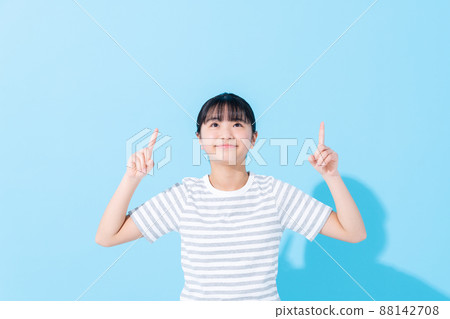 elementary school girl elementary school girl 88142708