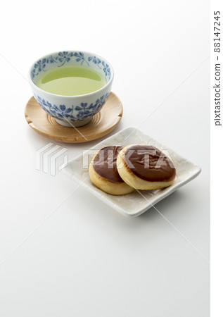 Japanese confectionery 88147245