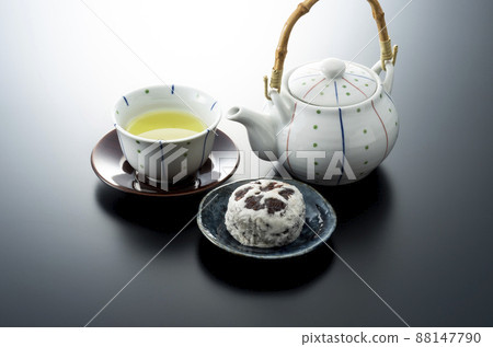 steamed bun, manjuu, snack go with tea 88147790