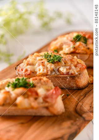 Open toast 88148148