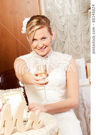 beautiful bride 88148824