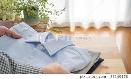 Folding clothes | Laundry, changing clothes, tidying up clothes Folding clothes | Laundry, changing clothes, tidying up clothes 88149178