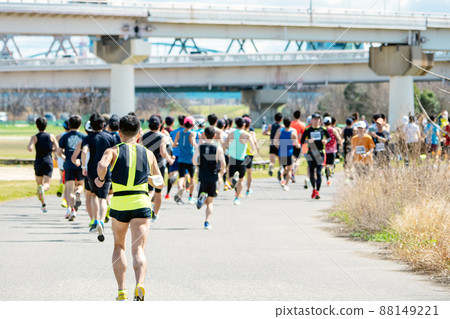 Marathon event: People running 5 Marathon event: People running 5 88149221
