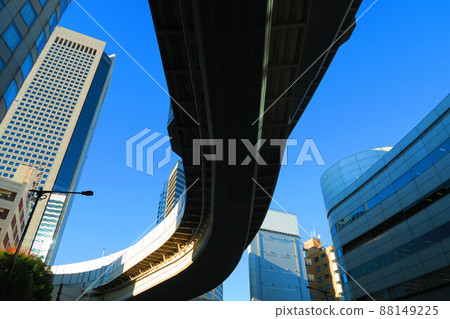 Cityscape near Nishi-Shinjuku Junction on the Metropolitan Expressway Central Loop Line 88149225
