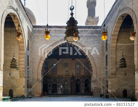 Main iwan - arch - at the courtyard of historic Mamluk era mosque of Al Ashraf Barsbay, Cairo, Egypt Main iwan - arch - at the courtyard of historic Mamluk era mosque of Al Ashraf Barsbay, Cairo, Egypt 88151527