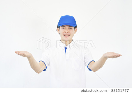 男士馬球衫和帽子製服信息，雙手白色背景 88151777