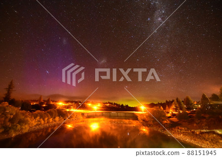 Aurora in Tekapo 88151945