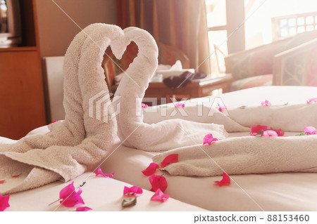 of white towels twisted swans and hearts of white towels twisted swans and hearts 88153460