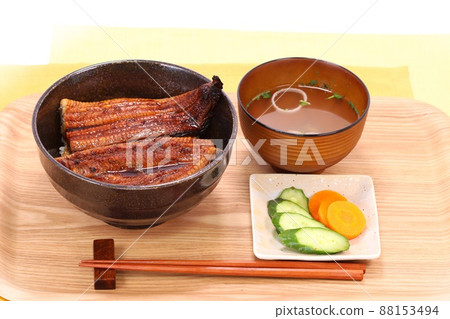 Unadon, eel kabayaki, liver sucking meal 88153494
