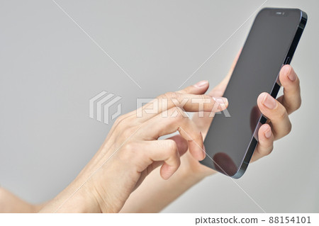 Hand,smartphone,cellphone,telephone,cell phone,phone 88154101