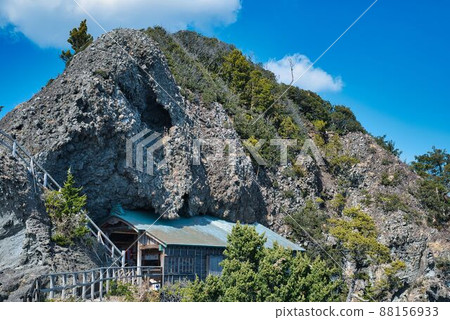 Irozaki Shrine 88156933