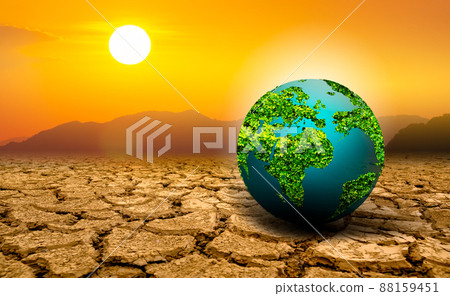The Green Globe is located in extremely arid soil. 88159451