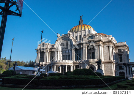 Mexico City early morning 88167314