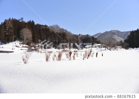3月白馬村平白雪皚皚的冬景 88167615