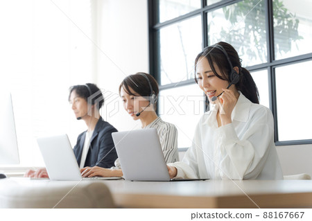 Working people 3 operators 88167667