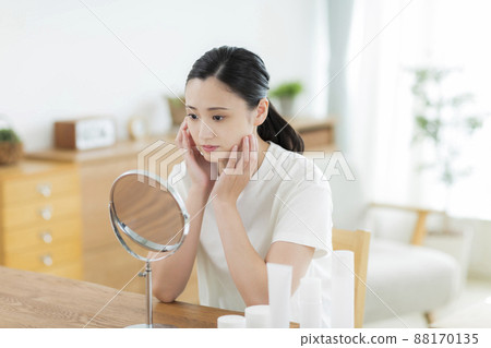 Beauty skin care young woman 88170135