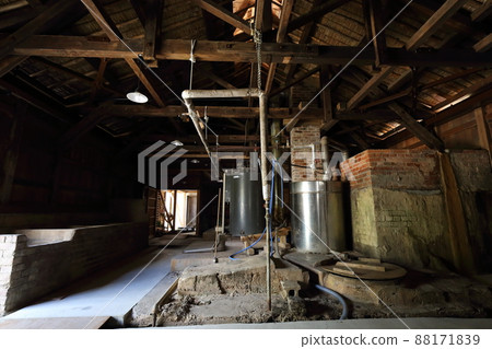 Okinawa Nago Tsukayama Sake Brewery 88171839