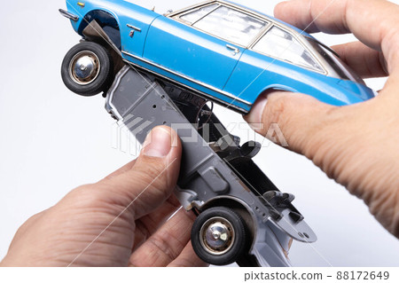 Isuzu 117 Coupe model is being made Isuzu 117 Coupe model is being made 88172649