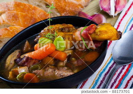 Tasty scottish traditional soup cock-a-leekie with chicken, bacon and leek 88173701