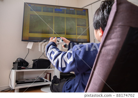 小學生玩網絡遊戲 網絡遊戲 小學生玩網絡遊戲 網絡遊戲 88174702