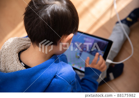 Children playing games game Children playing games game 88175982