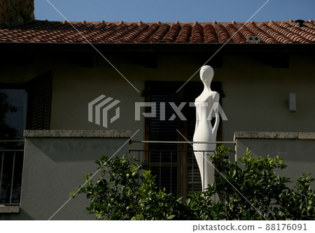 Photography to theme beautiful white naked mannequin Photography to theme beautiful white naked mannequin 88176091