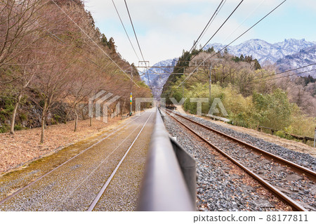 舊臼井峠鐵道廢棄鐵路遺址的情感風景 88177811