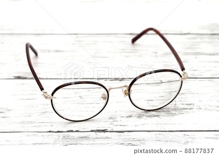Glasses 88177837
