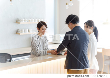 櫃檯無現金支付 88178332