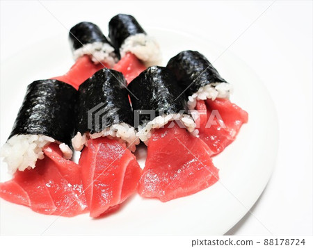 Norimaki medium fatty tuna Norimaki medium fatty tuna 88178724