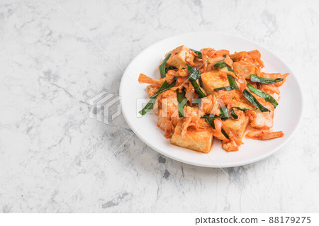 炒豆腐和泡菜 炒豆腐和泡菜 88179275