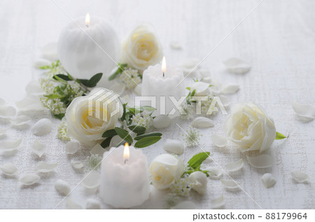 白玫瑰和白蠟燭 白玫瑰和白蠟燭 88179964