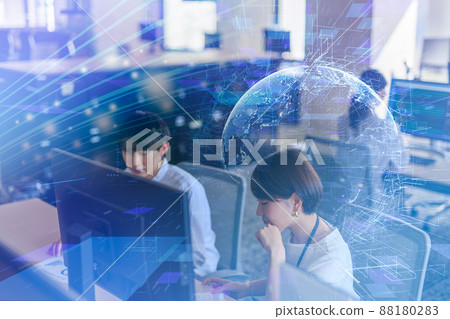 在辦公室工作的人 88180283