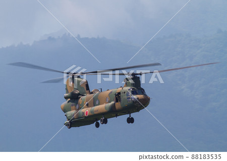 運輸直升機CH-47J 88183535
