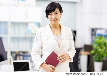 Senior female office elite Senior female office elite 88189398