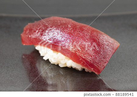 美味的金槍魚瘦壽司 88189541