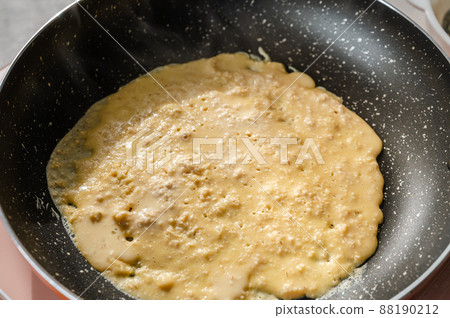 製作縐麵團 製作縐麵團 88190212