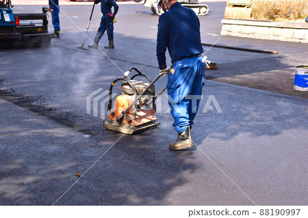 Asphalt pavement work 88190997